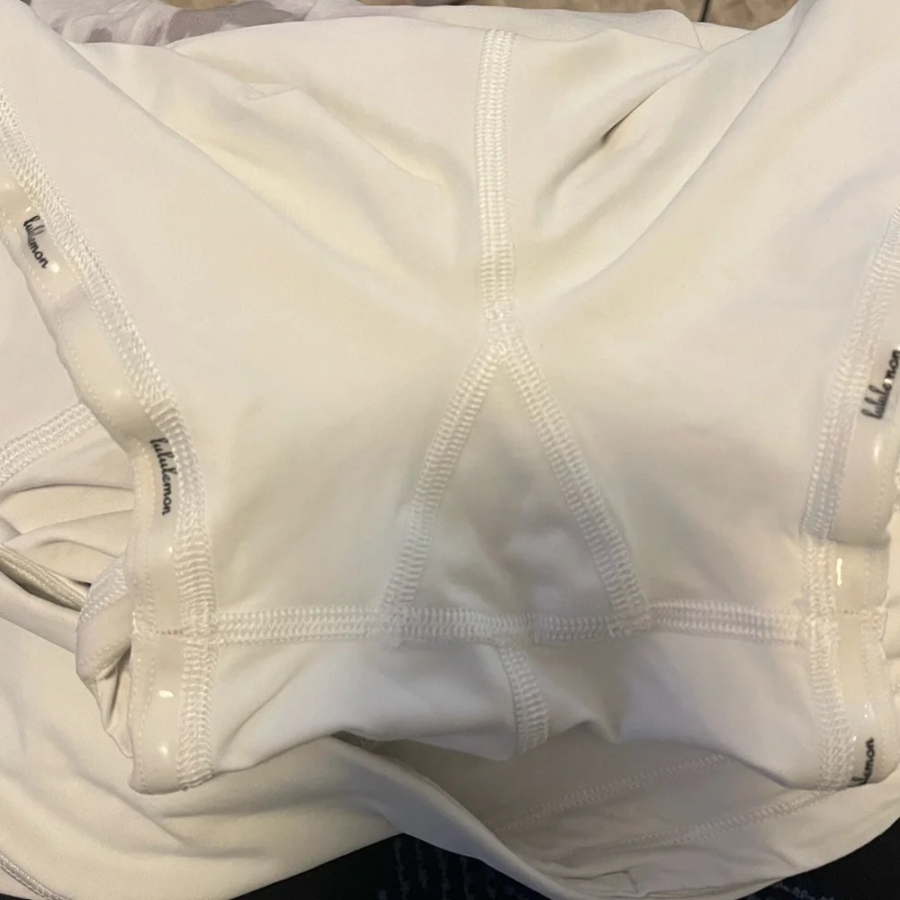 Lululemon Athletica White and Gray Skirt 8 reposhing bc I bought the wrong size - Picture 7 of 16